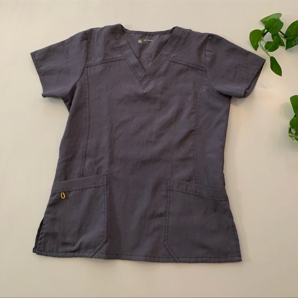 Wonder Wink 4 way stretch scrub top